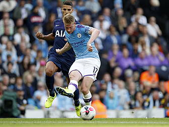 Richard Dunne hails de Bruyne...